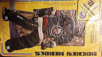 1975 CARTON CRAFT CORP NEW YORK ISLANDER GLENN RESCH AD STAND CARD