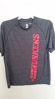 NEBRASKA HUSKERS ADIDAS CLIMALITE PERFORMANCE SHIRT SIZE SMALL  ADULT