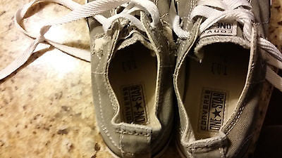 CONVERSE ALL STAR KIDS SIZE 2 LOW TOP CHUCK TAYLORS GRAY WHITE STARS  YOUTH