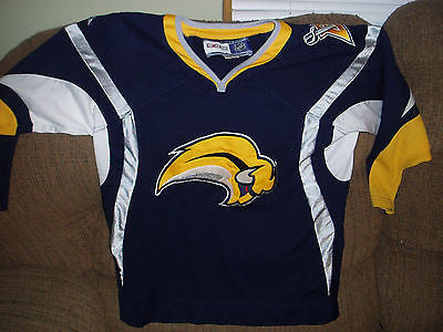 BUFFALO SABRES STITCHED  HOCKEY JERSEY SIZE  L/XL YOUTH