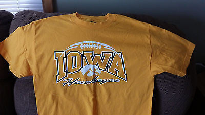 IOWA HAWKEYES FOOTBALL T SHIRT  SIZE MED ADULT