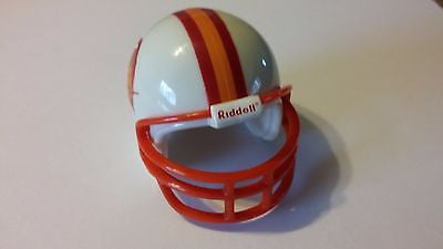 TAMPA BAY BUCCANEERS SERIES 2 THROWBACK TRADITIONAL POCKET PRO HELMET