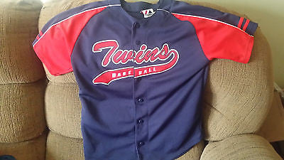 MINNESOTA TWINS BASEBALL JERSEY SIZE MED 10-12 YOUTH