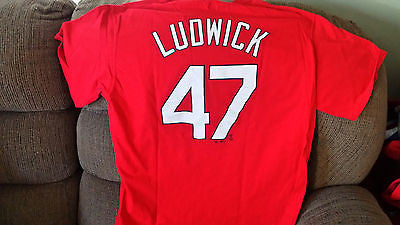 ST LOUIS CARDINALS ERIC LUDWICK MAJESTIC TEE SHIRT  SIZE LARGE  ADULT