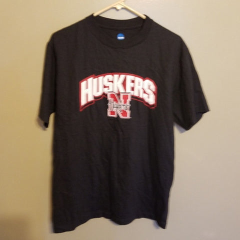 NEBRASKA HUSKERS BLOCK LETTERS SHIRT SIZE MEDIUM ADULT