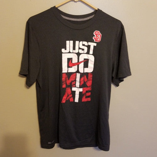 SOUTH DAKOTA COYOTES NIKE DRI FIT  SHIRT SIZE MEDIUM ADULT