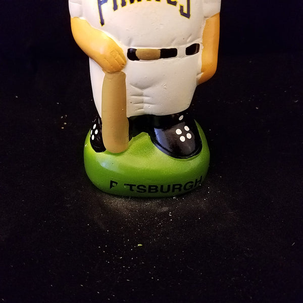 PITTSBURGH PIRATES VINTAGE LOOK JOLLY RODGER BOBBLEHEAD BOBBLE HEAD #1