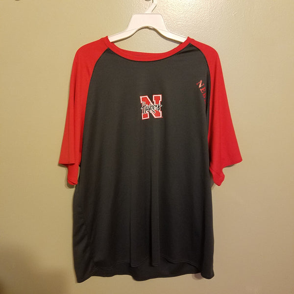 NEBRASKA HUSKERS PERFORMANCE STYLE  SHIRT SIZE 2XL ADULT