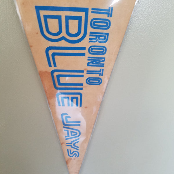 TORONTO BLUE JAYS VINTAGE THROWBACK LOGO  FELT PENNANT WITH HOLDER