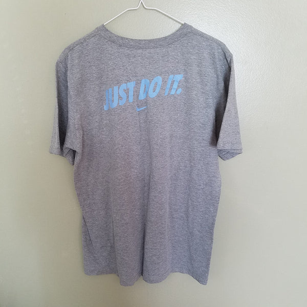 CREIGHTON BLUEJAYS NIKE JUST DO IT SHIRT SIZE M  ADULT REGULAR FIT