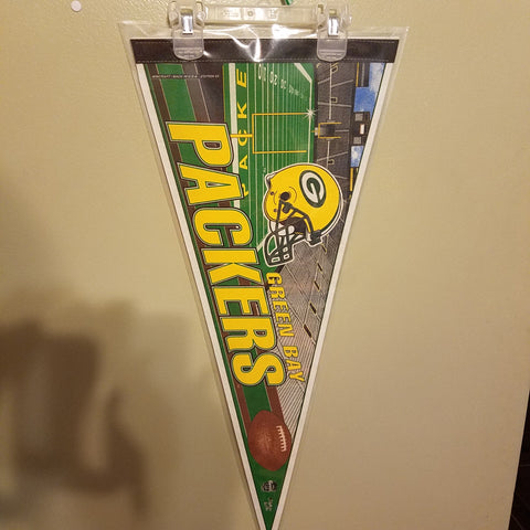 GREEN BAY PACKERS STADIUM VINTAGE NFL FELT PENNANT WITH HOLDER