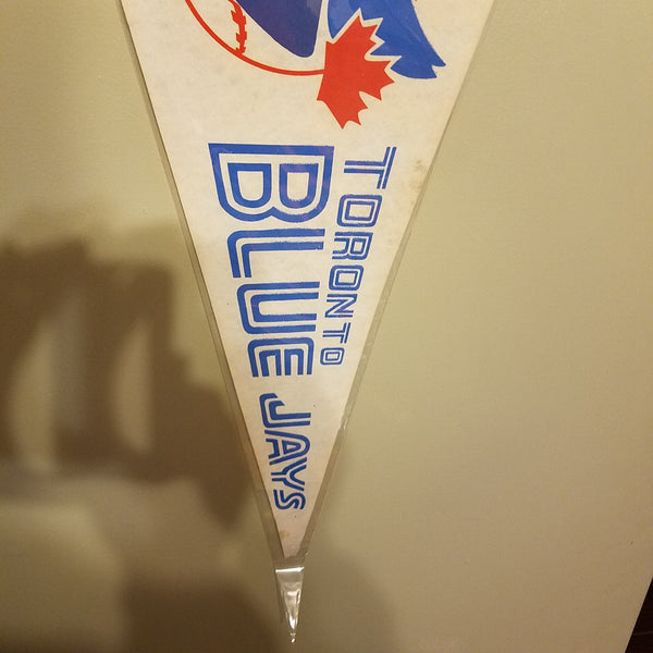 TORONTO BLUE JAYS MLB FELT PENNANT WITH HOLDER