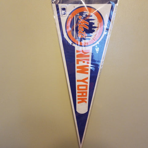 NEW YORK METS MLB FELT PENNANT WITH HOLDER