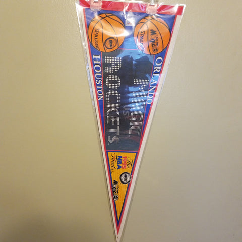 HOUSTON ROCKETS ORLANDO MAGIC 1995 FELT PENNANT WITH HOLDER