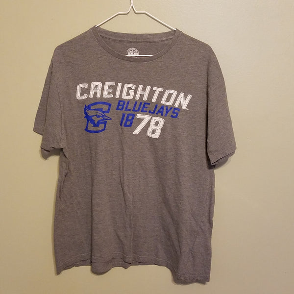 CREIGHTON BLUE JAYS T SHIRT SIZE LARGE 42/44 ADULT