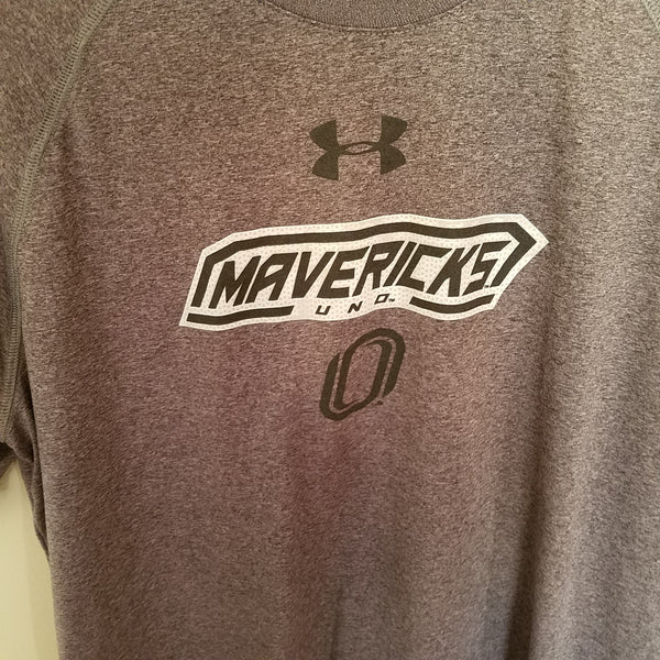 NEBRASKA OMAHA UNO MAVERICKS UNDER ARMOUR SHIRT SIZE LARGE  ADULT